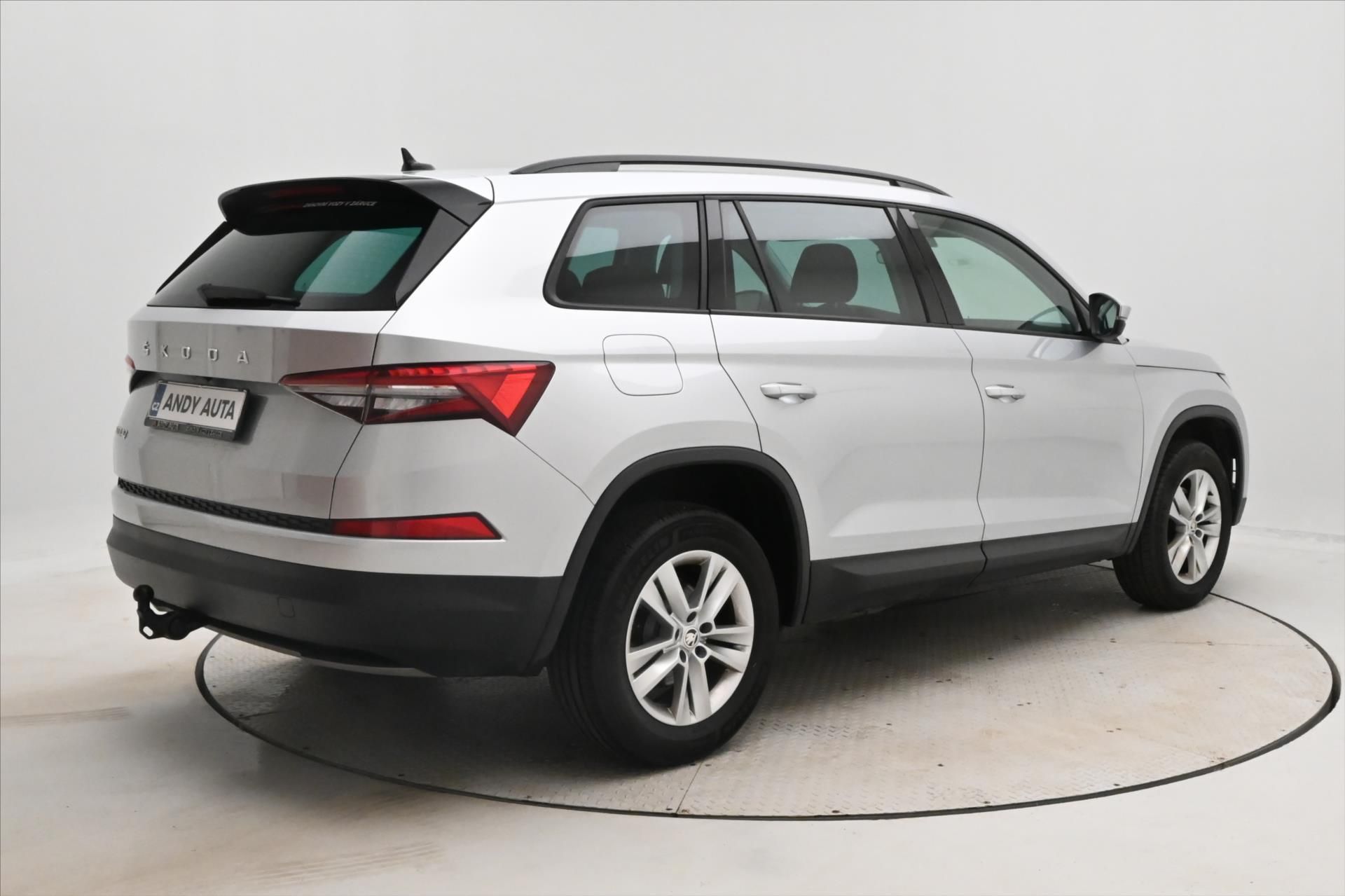 Škoda Kodiaq, 2,0 TDI 110kW DSG Navi Tažné Z - fotka 5