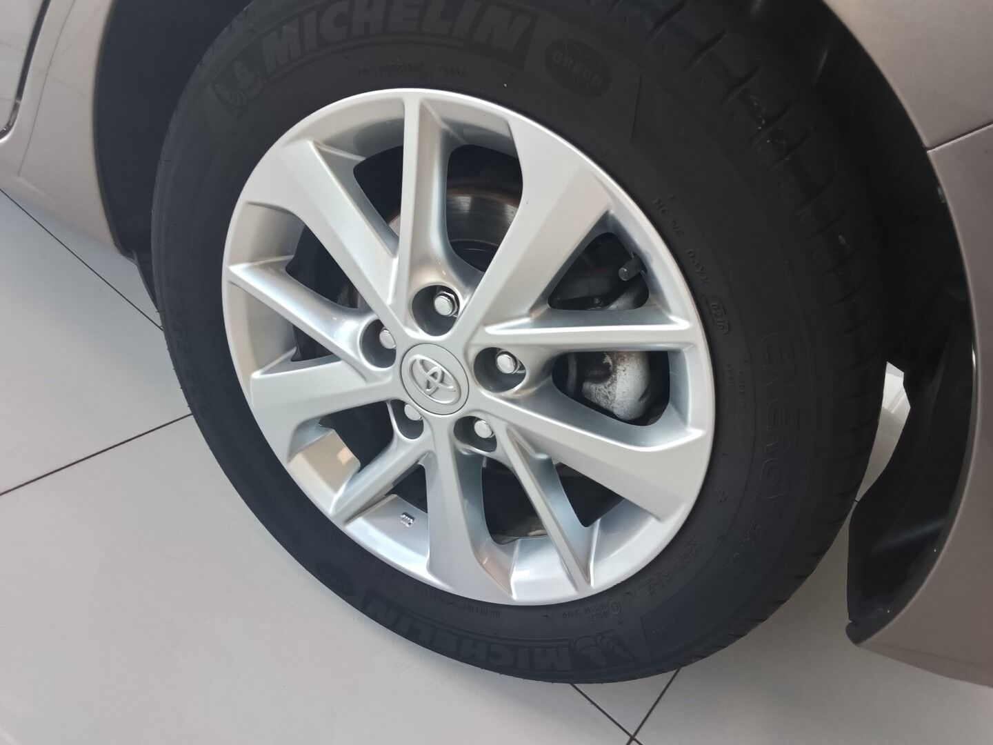 Toyota Auris, 1.6VVT-i 97KW 2013 - fotka 5