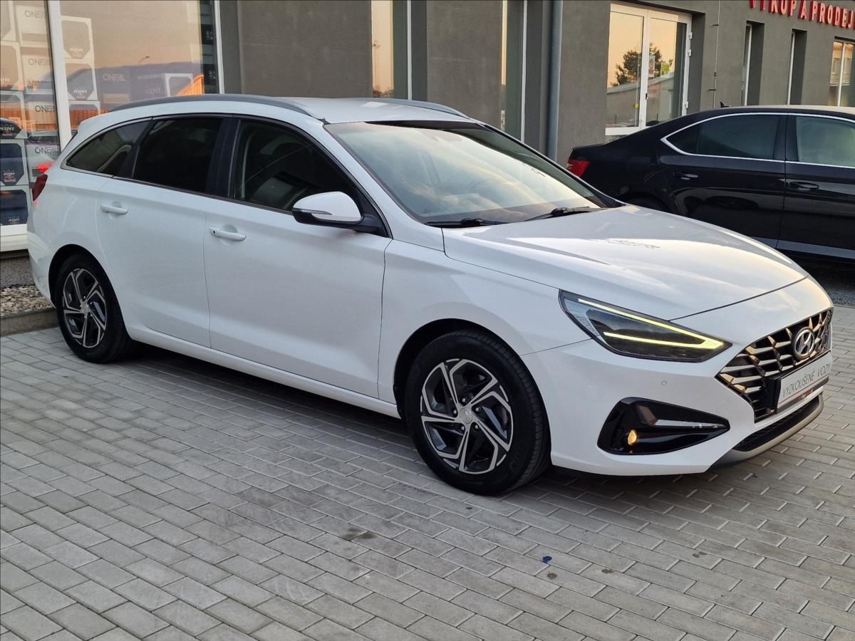 Hyundai i30, 1.0 T-Gdi Smart Kombi,ČR,1Maj - fotka 2