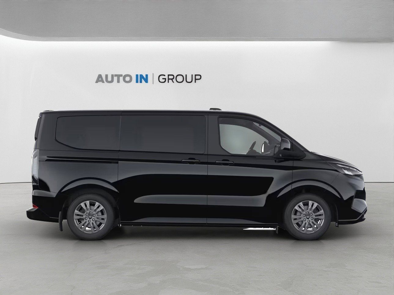 Ford Tourneo Custom, 2,0 EcoBlue L2 TITANIUM - fotka 4