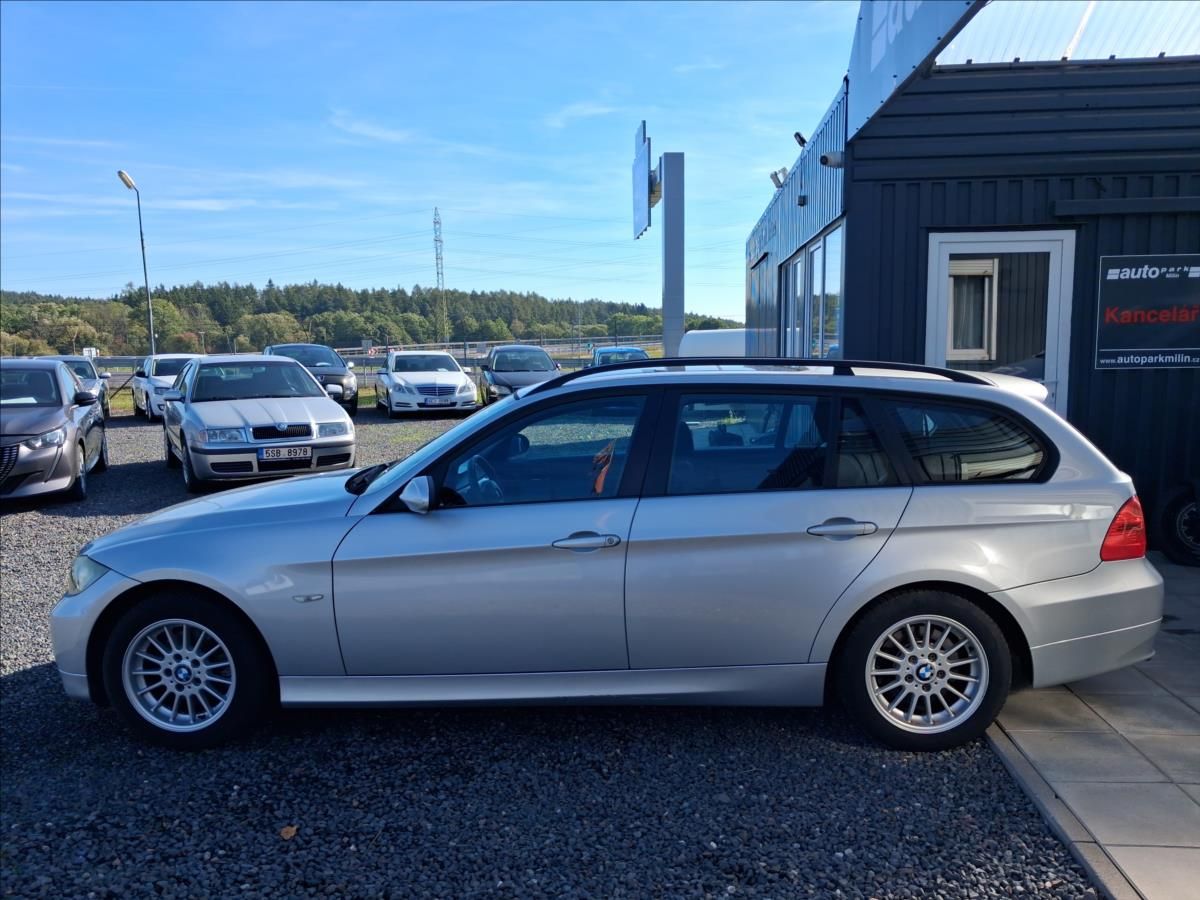 BMW Řada 3, 2,0 390L - fotka 4