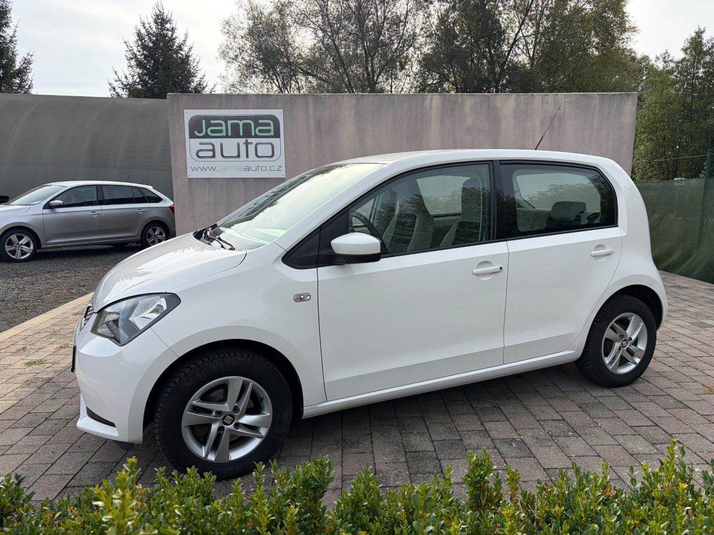 Seat Mii, 1,0MPI 44kW STYLE KLIMA 2.MAJI - fotka 4