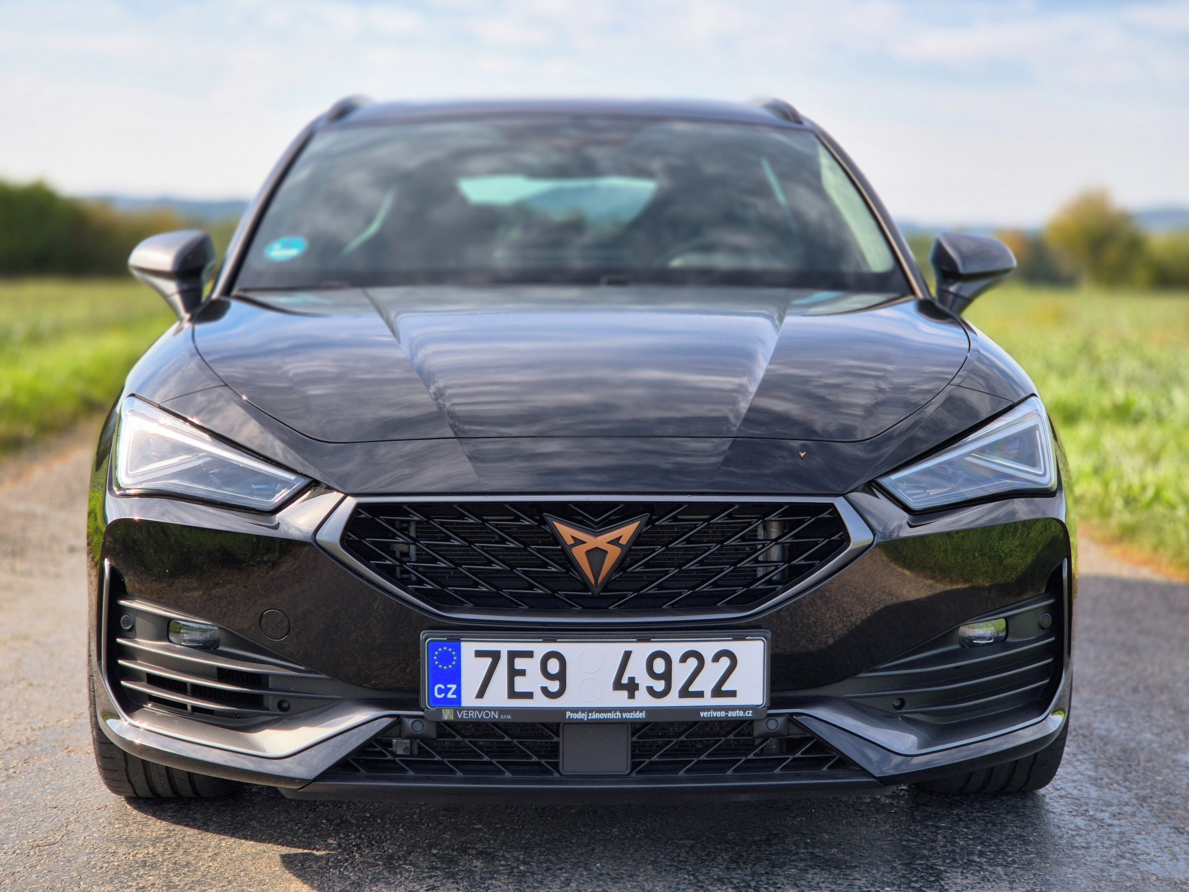 Cupra Leon, 2.0TSI 228kW 4x4 DSG DPH Tažné - fotka 4