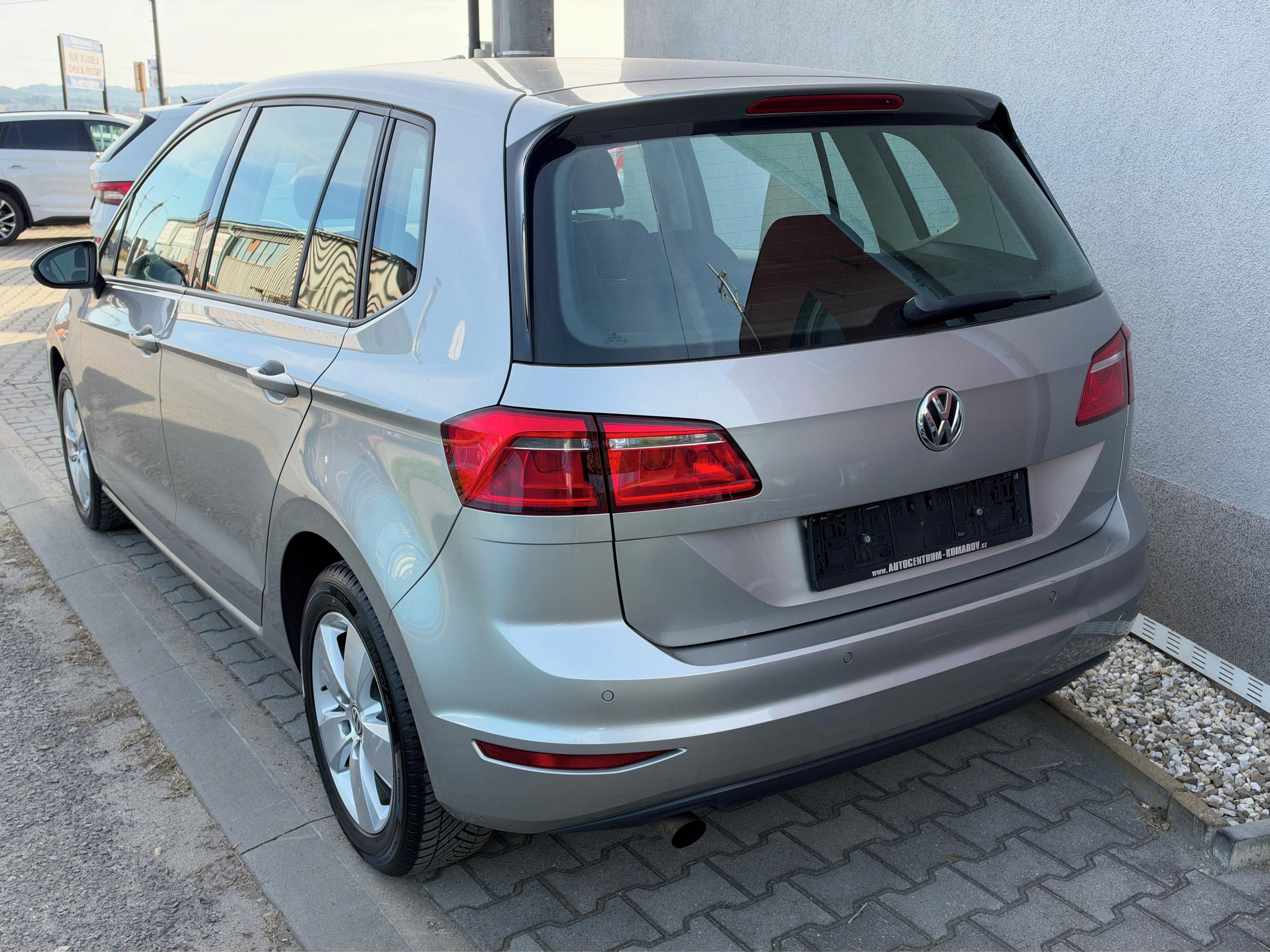 Volkswagen Golf Sportsvan, 1.2 TSI - fotka 4