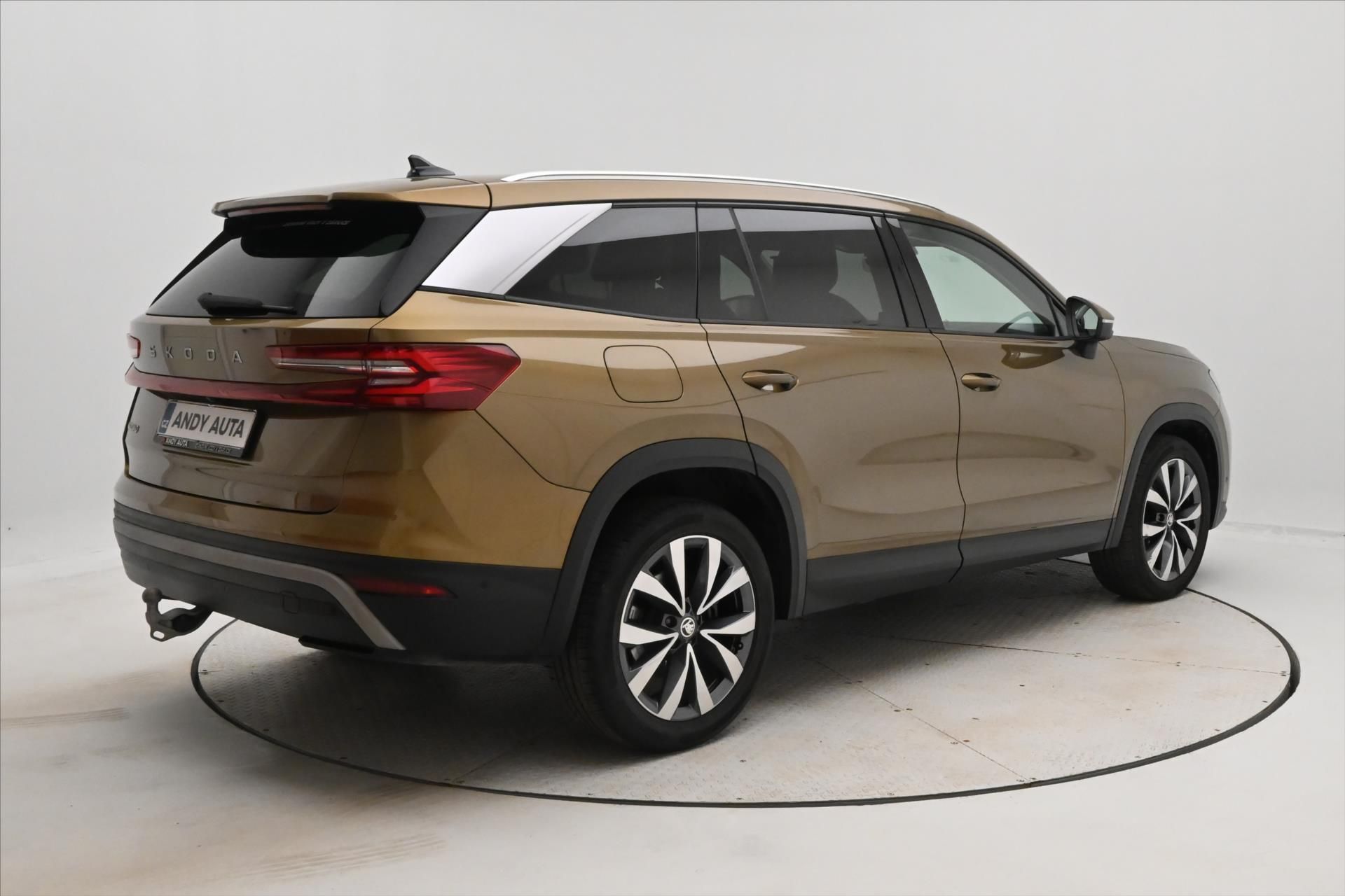 Škoda Kodiaq, 2,0 TDI 110kW DSG Selection 7 - fotka 5