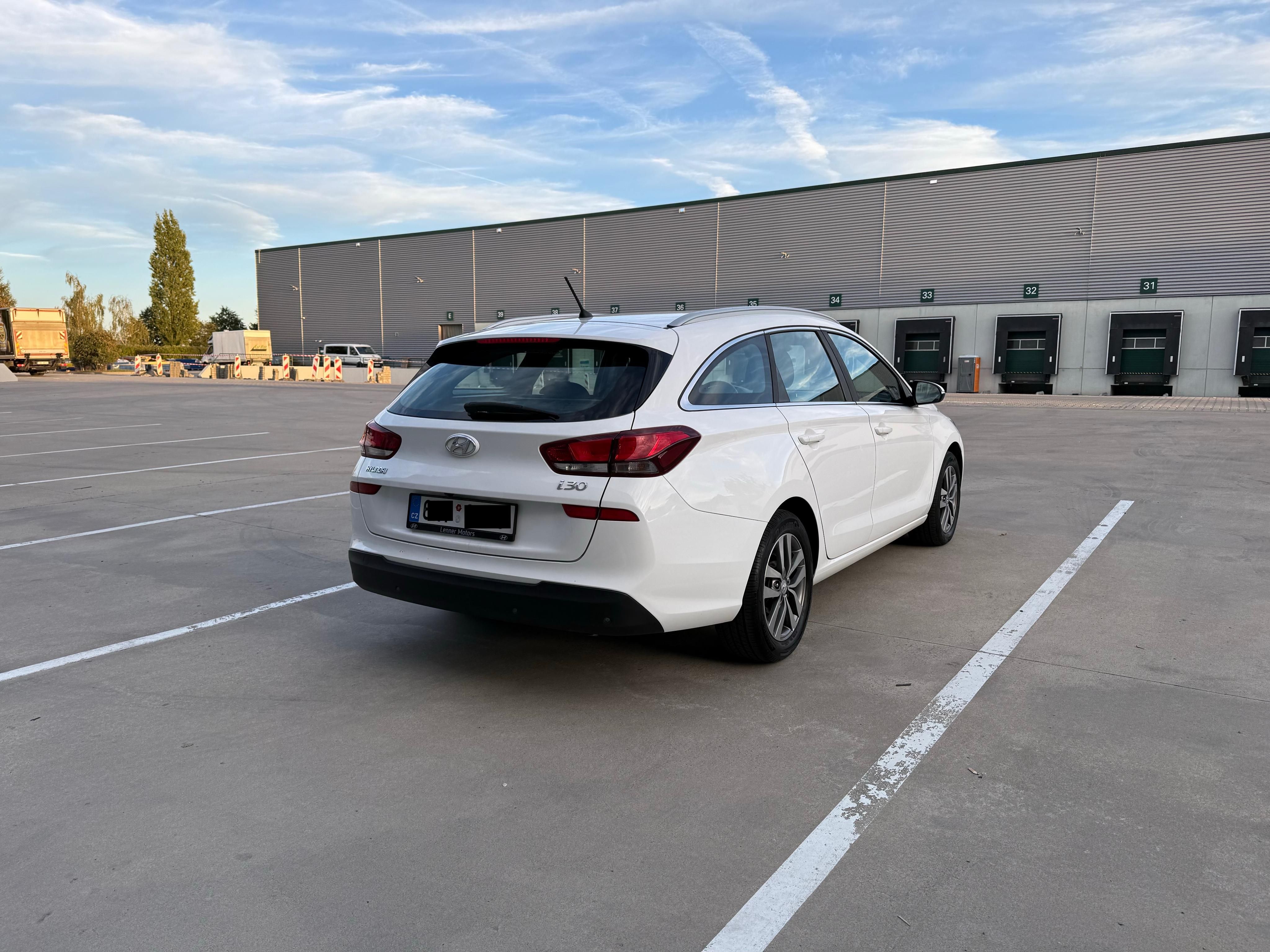 Hyundai i30, STYLE FACELIFT ORIG BEZ ADBLUE - fotka 5
