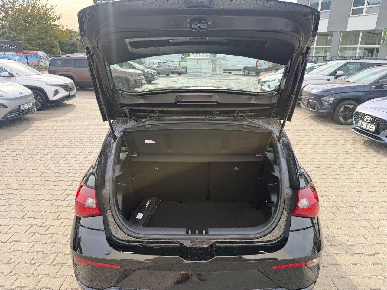 Hyundai i20, 26 1,0 T-GDI DCT GO PLUS! - fotka 5