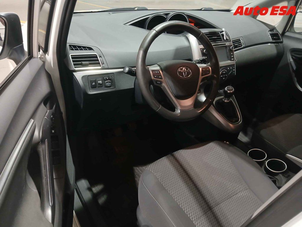 Toyota Verso, 1.6,ČR,servis.kniha - fotka 3