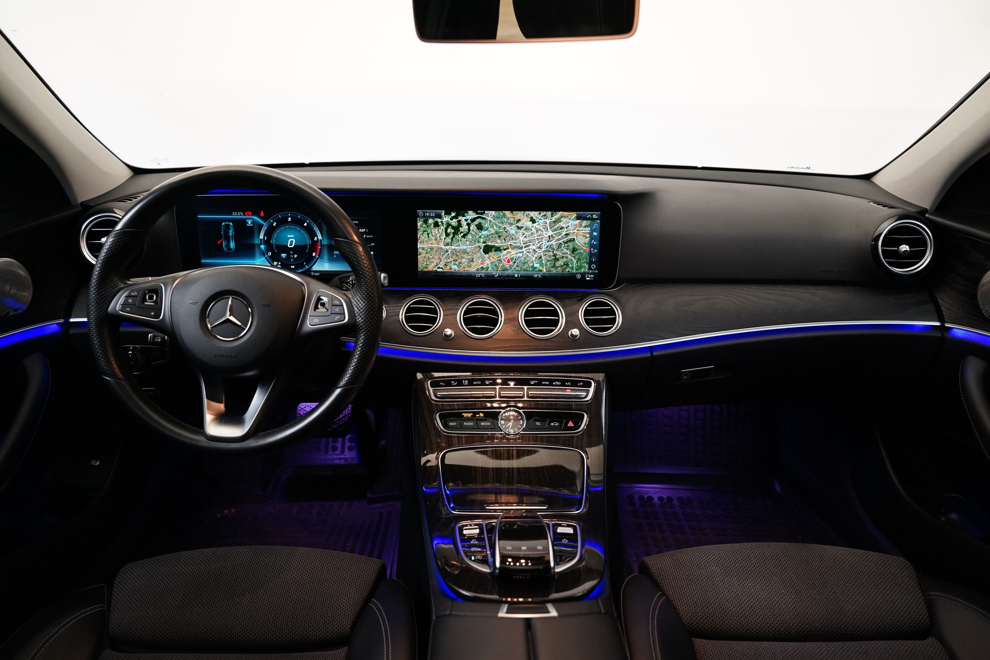 Mercedes-Benz Třídy E, 3.0 190  kW 4Matic 9G-tronic - fotka 5