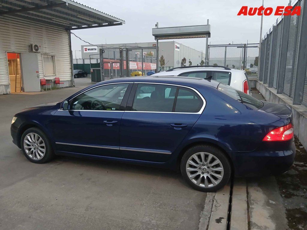 Škoda Superb, 2.0 TDi,ČR - fotka 2