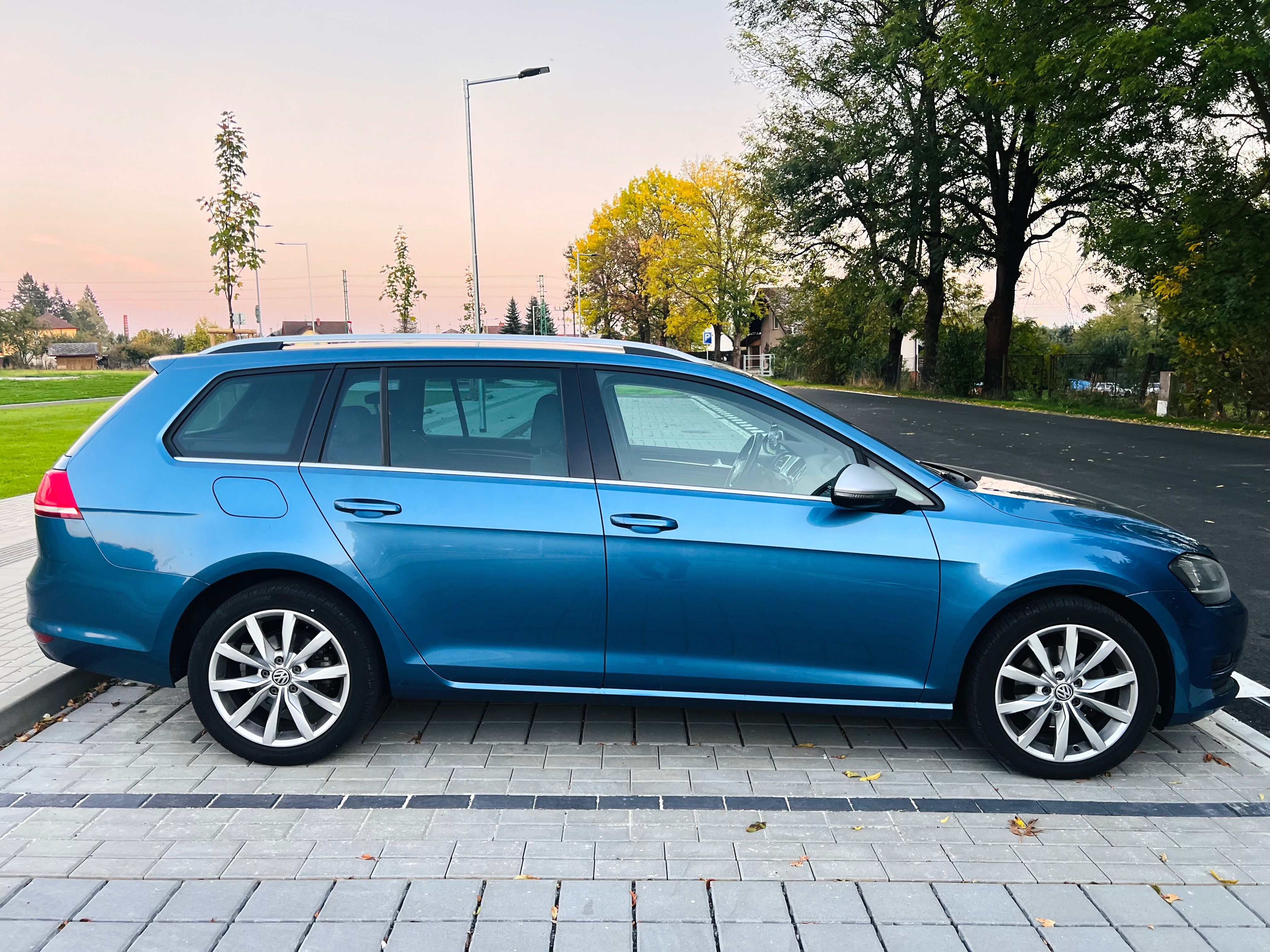 Volkswagen Golf, Volkswagen Golf VII Highline - fotka 4