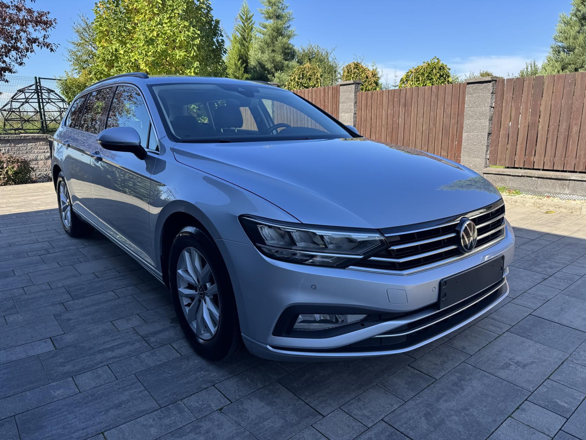 Volkswagen Passat, 2.0 TDI DSG Business Tažné - fotka 3