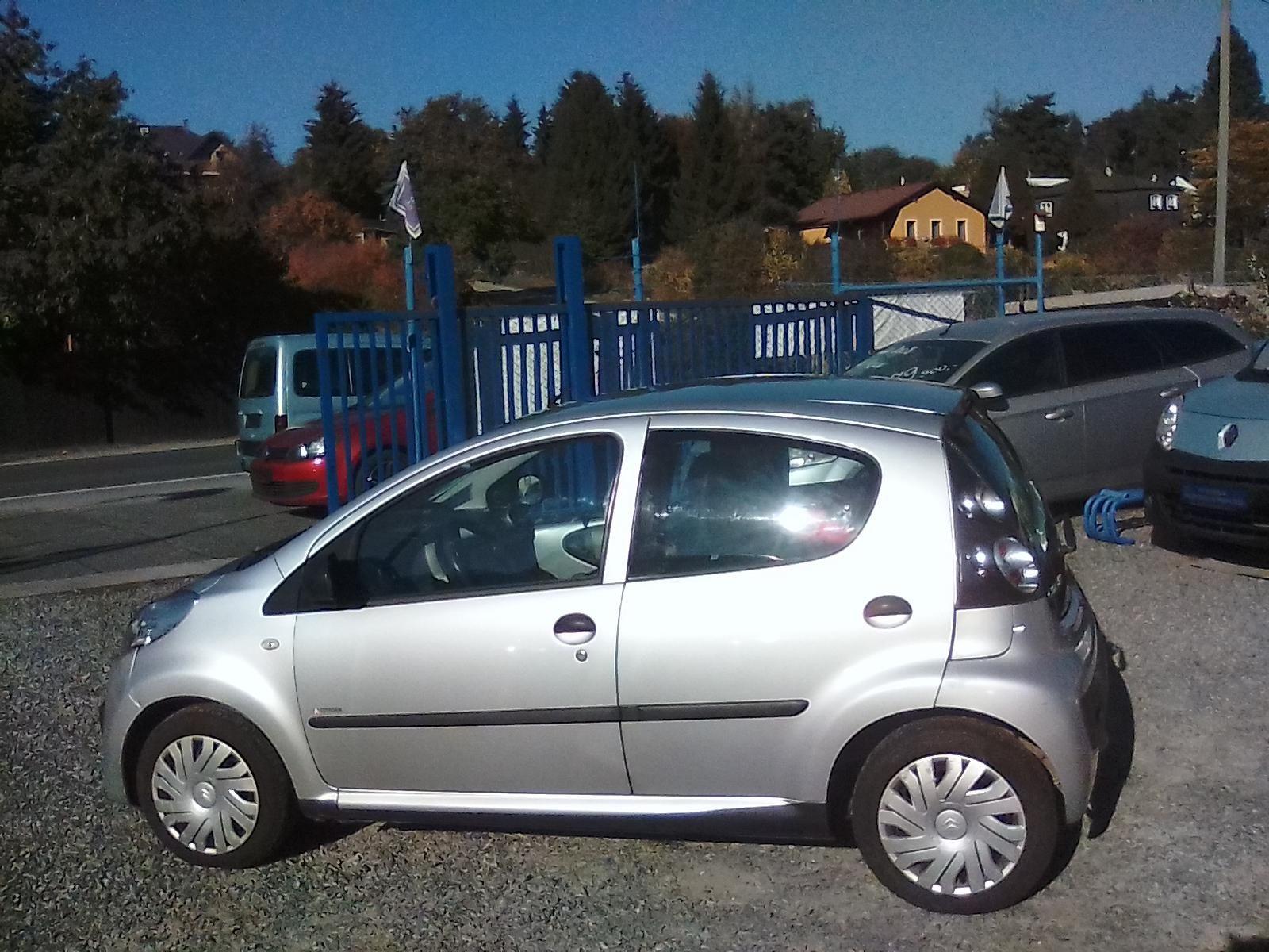 Citroën C1, 1.0i / 50KW, jede super - fotka 3