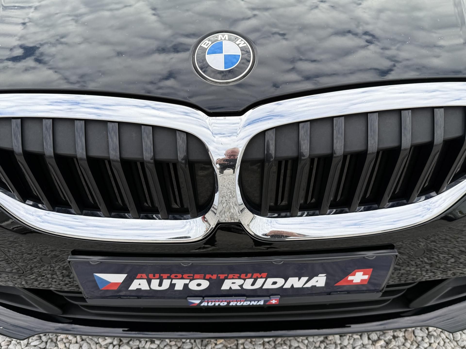 BMW Řada 3, 318d Advantage Steptronic - fotka 6