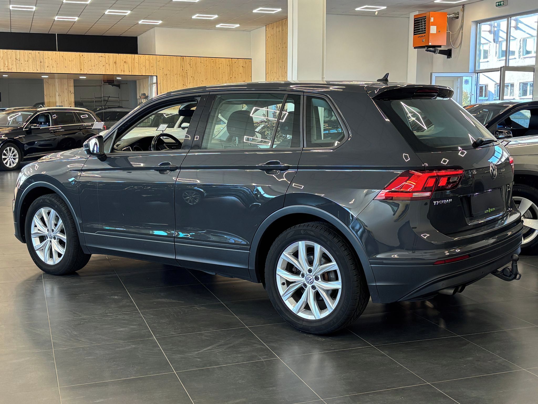 Volkswagen Tiguan, 1.4 TSI 92kW, Senzory, Tažné - fotka 4