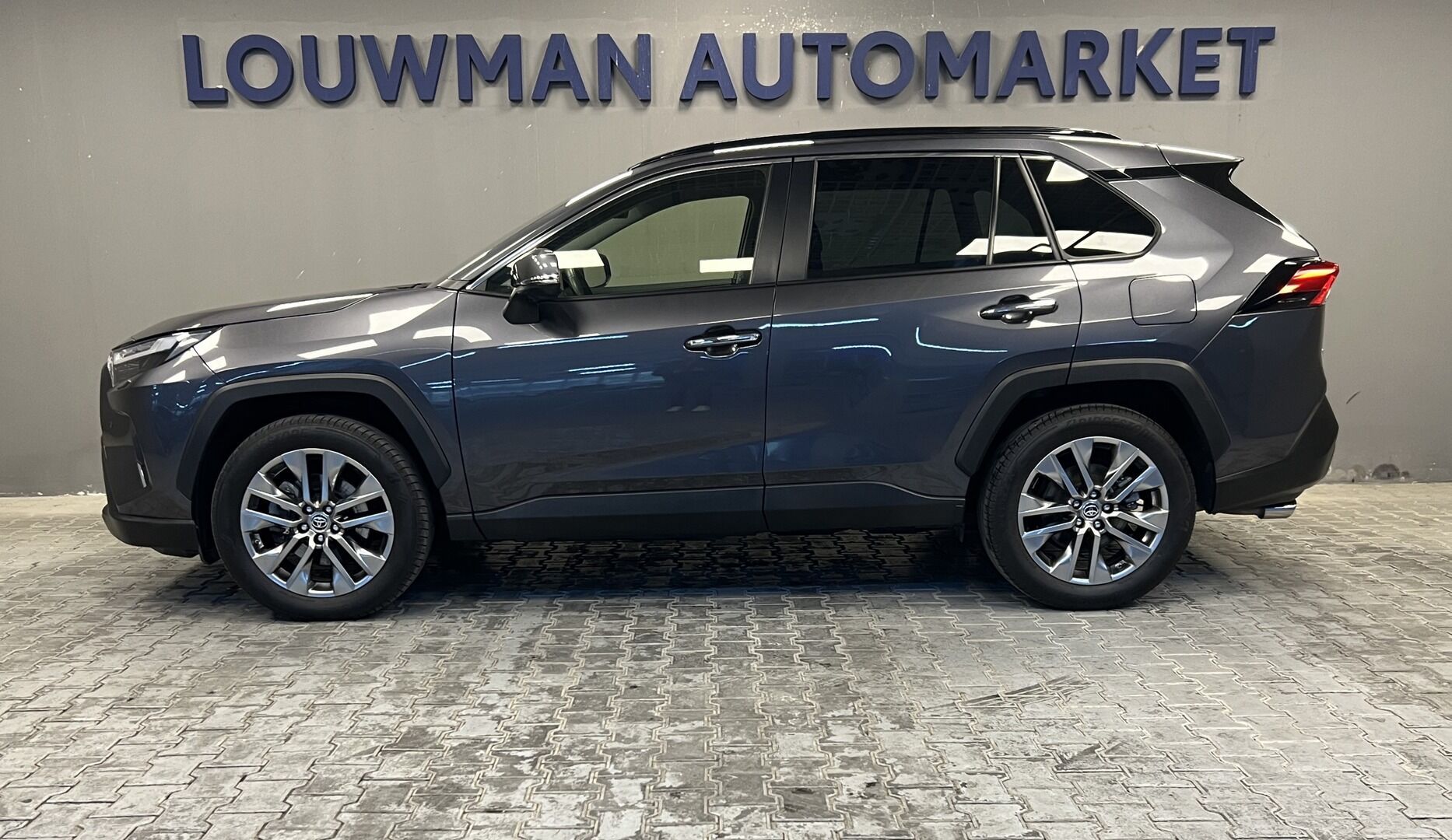 Toyota Rav4, 2.5 Hybrid AT EXECUTIVE AWD - fotka 4