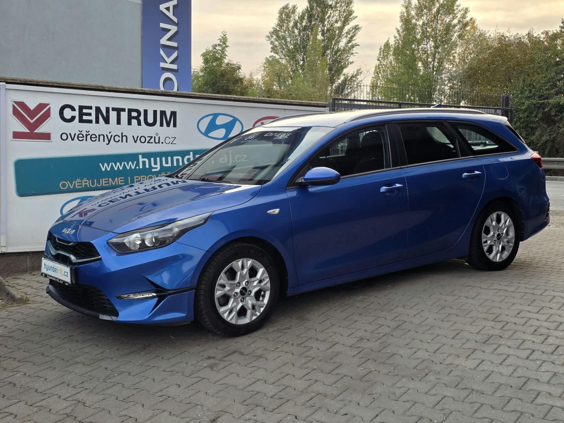 Kia Cee´d, 1.5-V ZÁRUCE-AUTOMAT-KAMERA - fotka 5