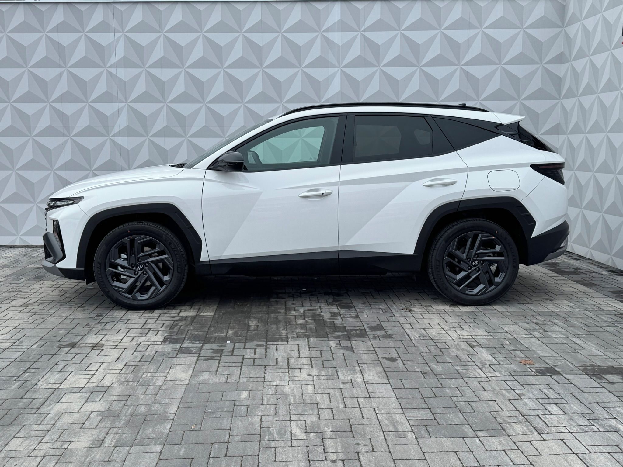 Hyundai Tucson, 1.6 TGDi 4WD DCT GO Czech PLUS - fotka 3