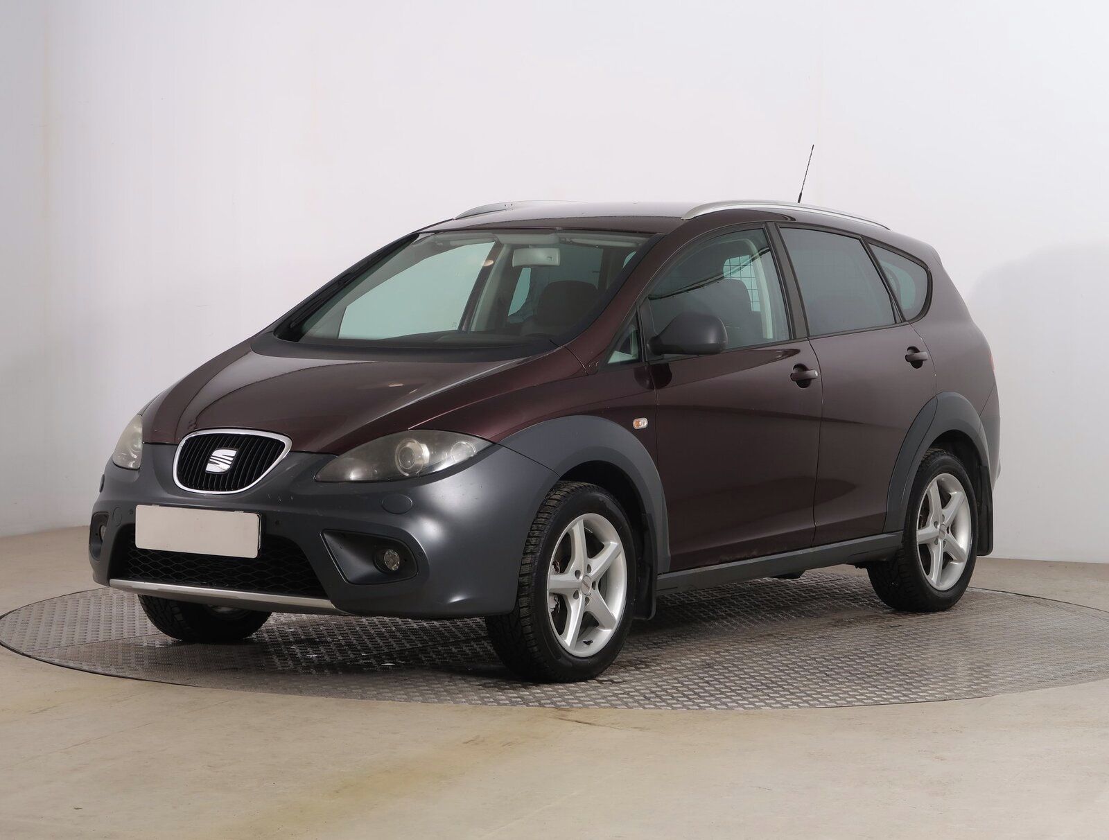 Seat Altea, 2.0 TDI, 4X4, Serv.kniha - fotka 2