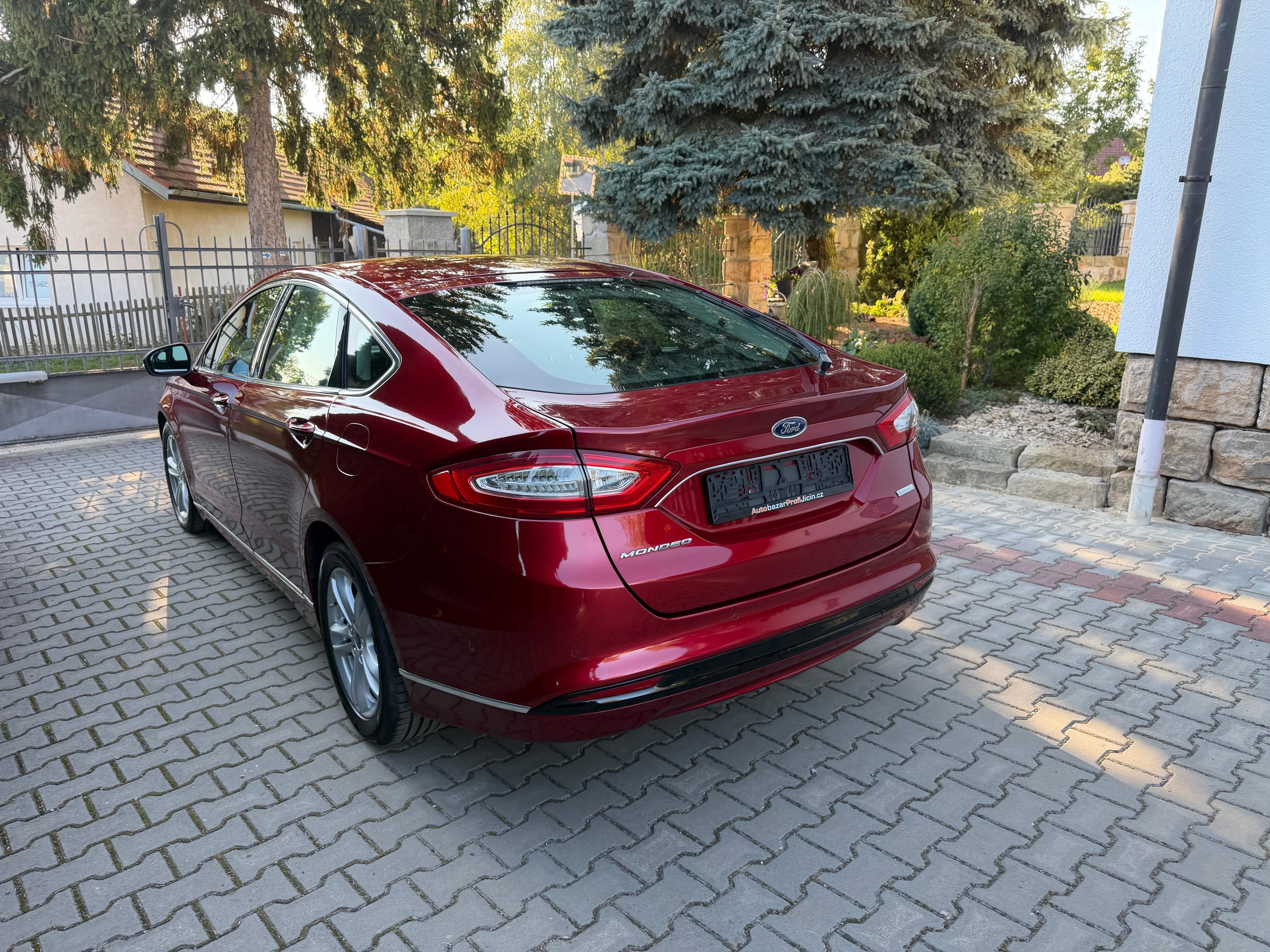 Ford Mondeo, 1,5 Ecoboost ,Top Stav servisk - fotka 6