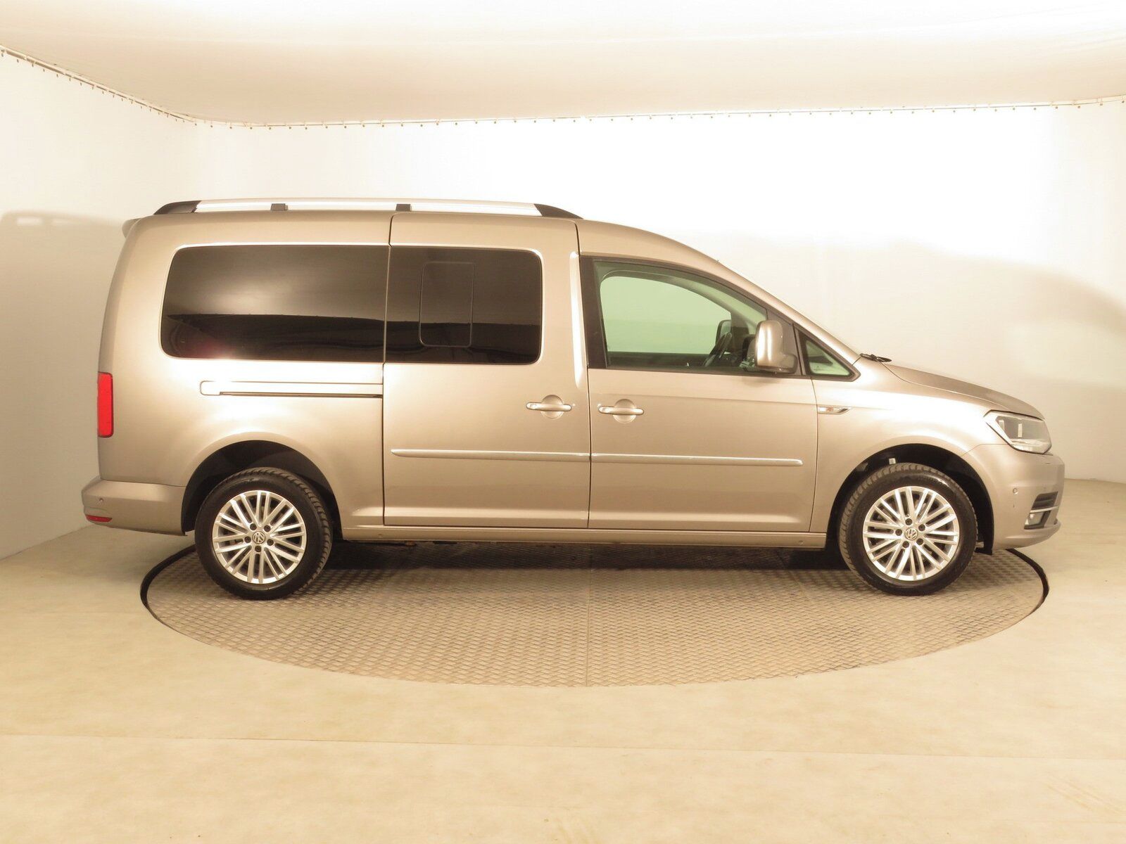 Volkswagen Caddy, Maxi 2.0 TDI, Highline, 5Míst - fotka 6