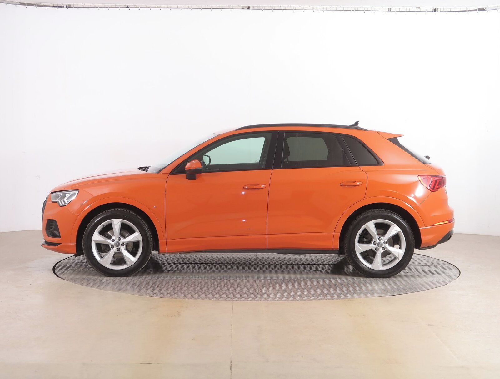 Audi Q3, 35 TFSI, Automat, Serv.kniha - fotka 3