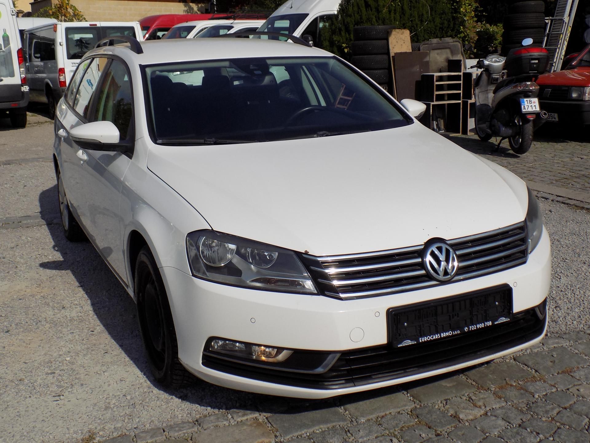 Volkswagen Passat, 1,4 TSI 90 KW AUTOKLIMA VÝHŘEV - fotka 4