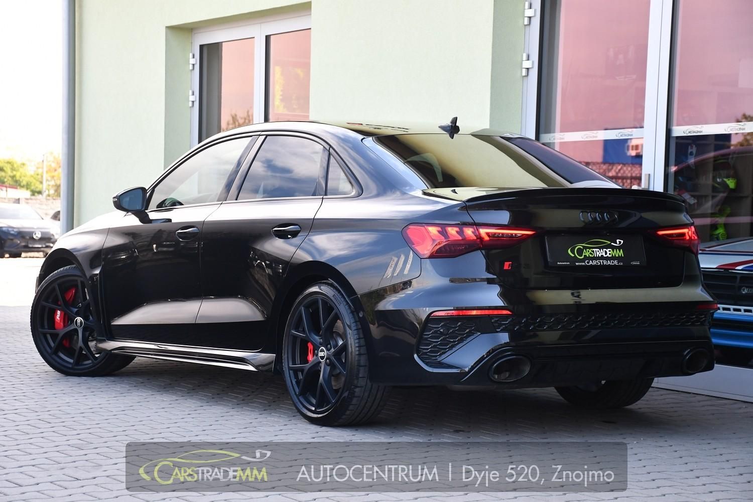 Audi RS3, 2.5TFSI Q ACC 1.M ČR - fotka 3