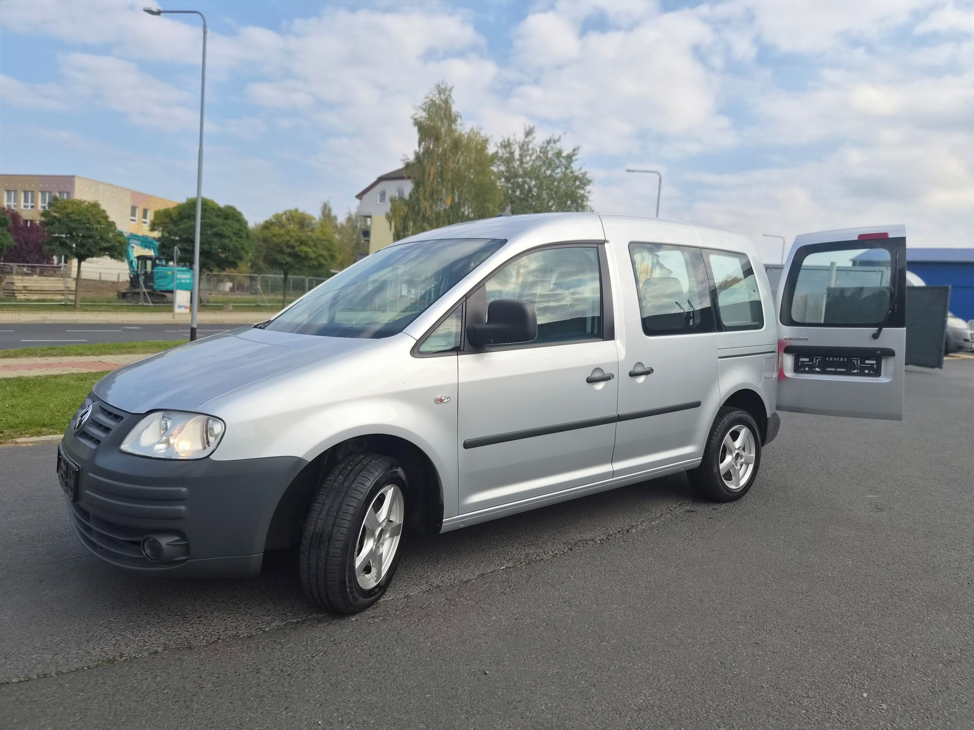 Volkswagen Caddy, 1.9 TDI 77 KW Top stav - fotka 4
