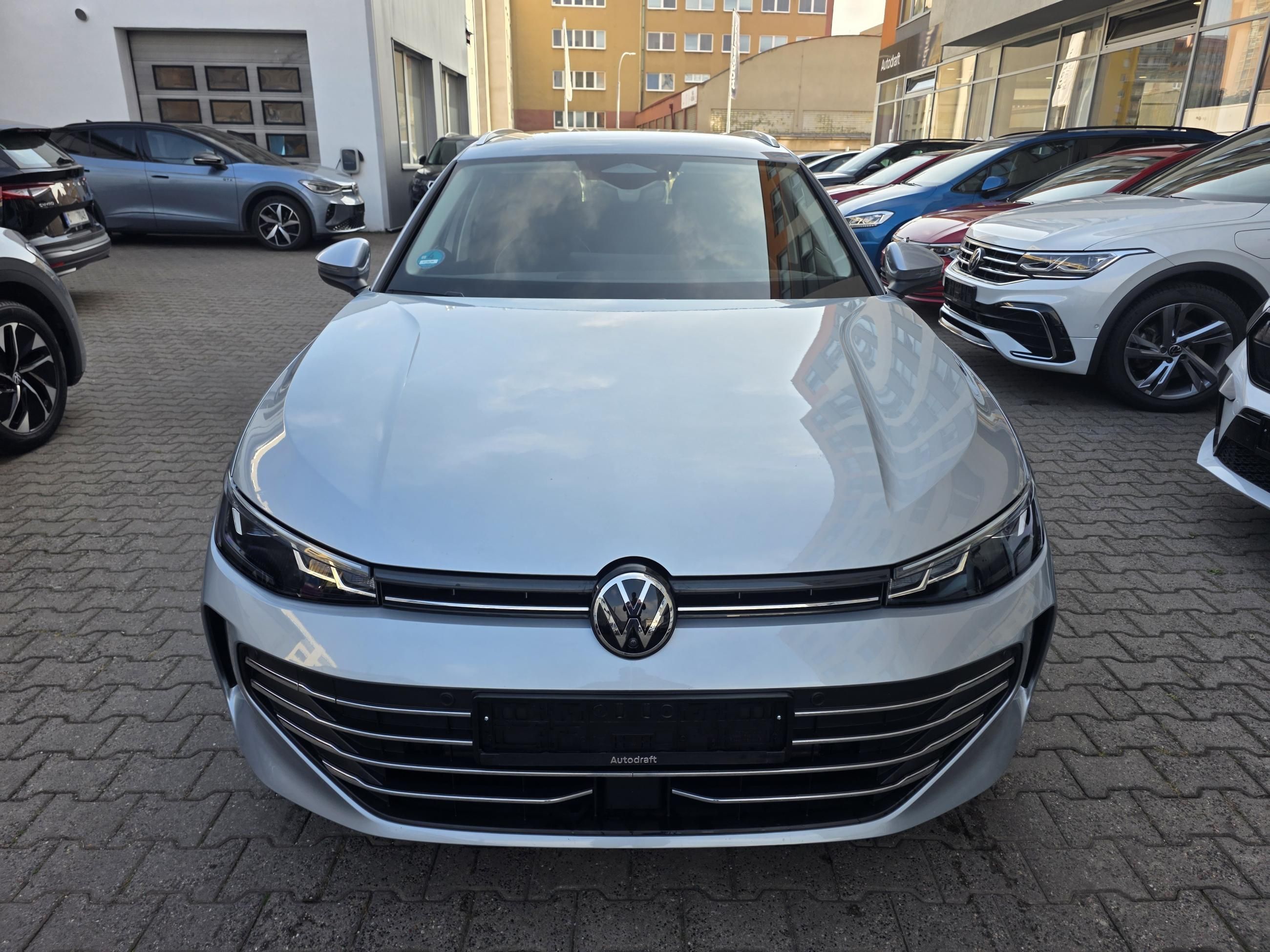 Volkswagen Passat Variant, 2.0 TDI 110kW DSG Matrix - fotka 3