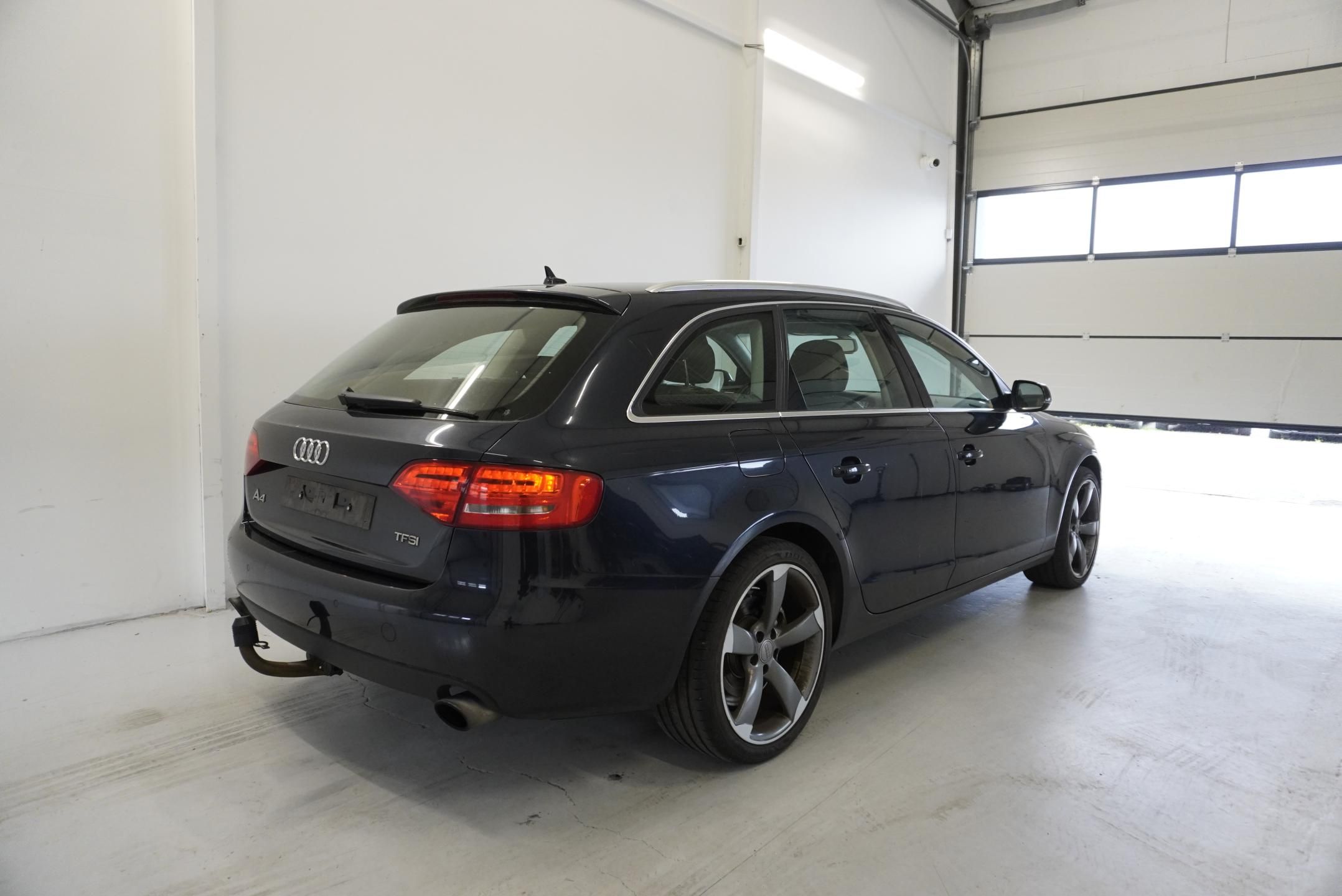 Audi A4 - fotka 5