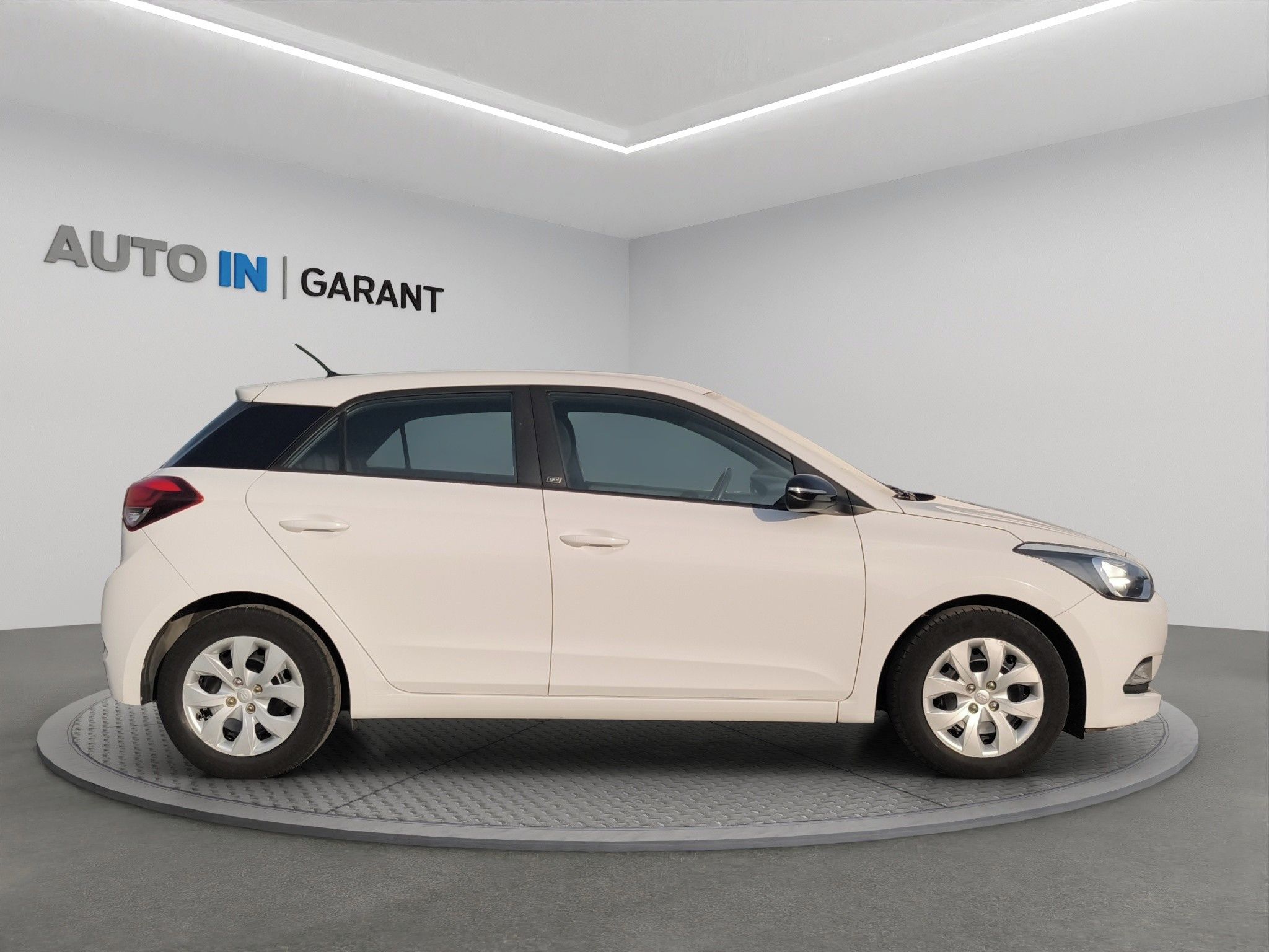 Hyundai i20, 1.2i 55kW, ČR, 1. Maj., Klima - fotka 4