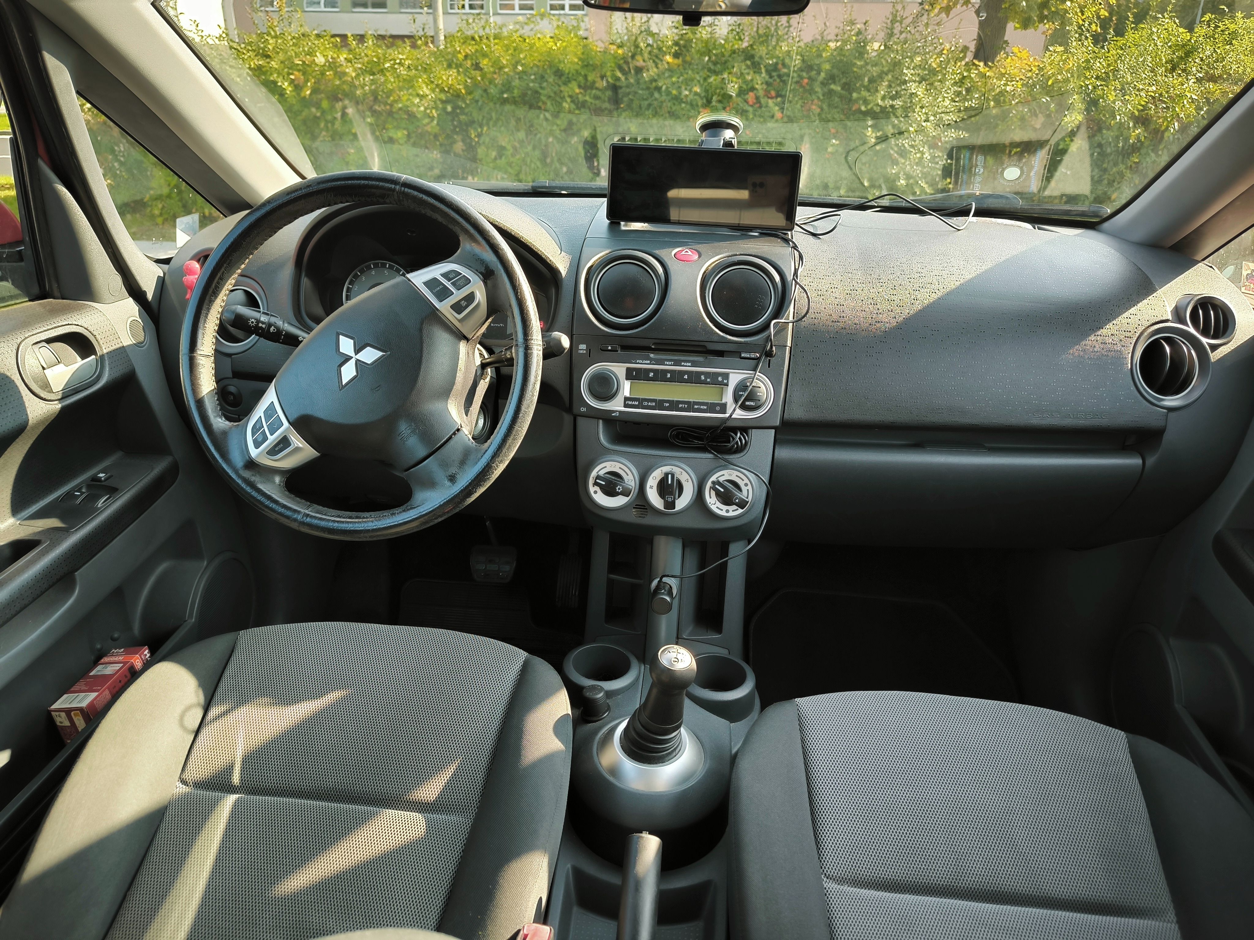 Mitsubishi Colt, 1.3 ccm benzín - fotka 6