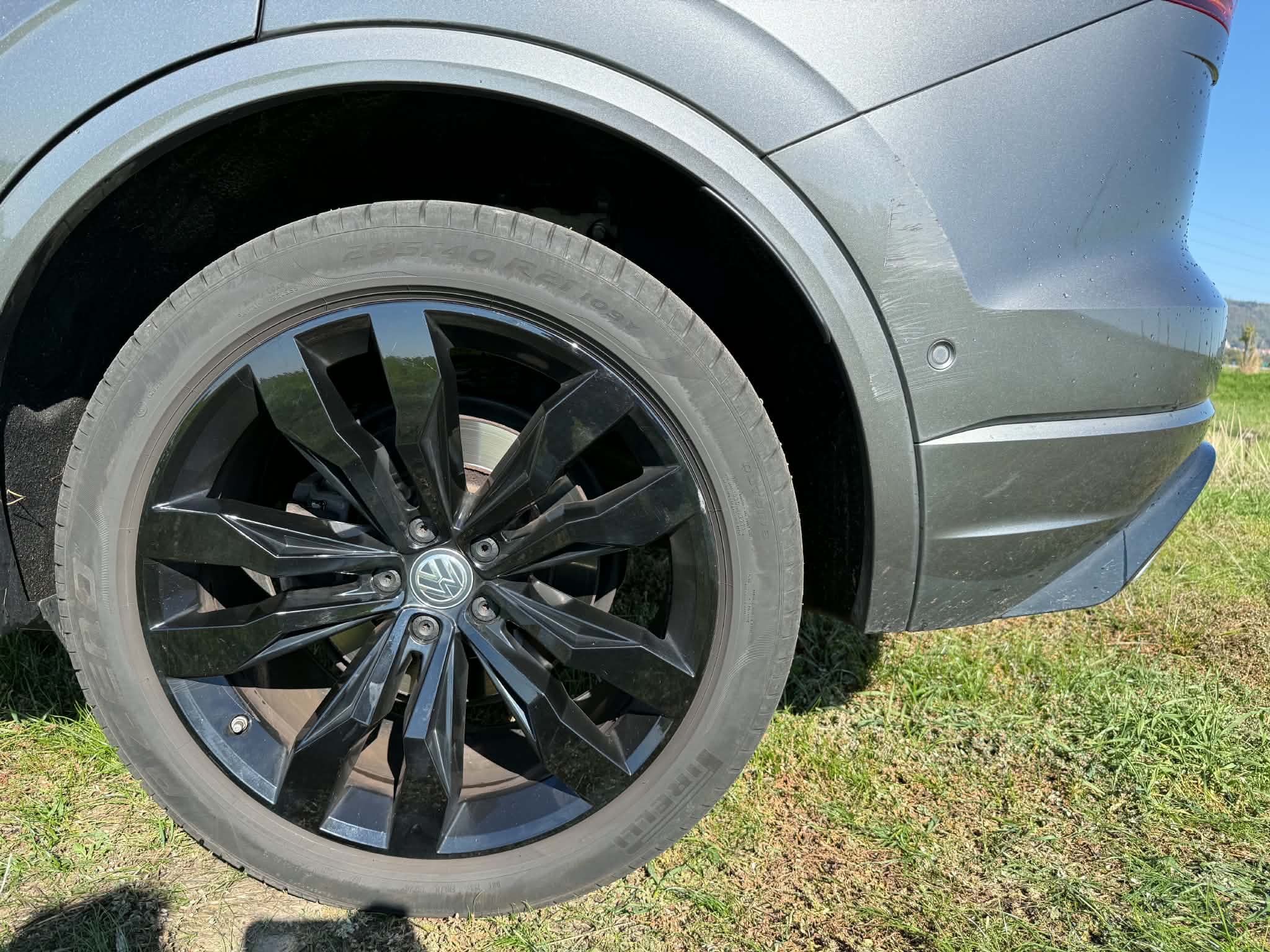 Volkswagen Touareg, 3.0 TDI R-Line 210kw - fotka 3