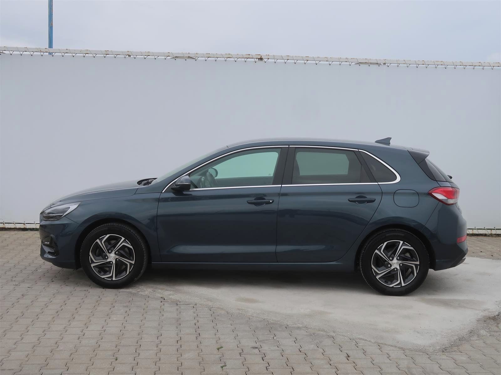 Hyundai i30, 1.5 DPI, Family, Serv.kniha - fotka 3