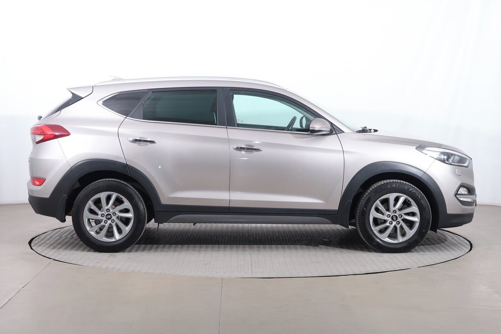 Hyundai Tucson, 1.6 GDI, Navi - fotka 6