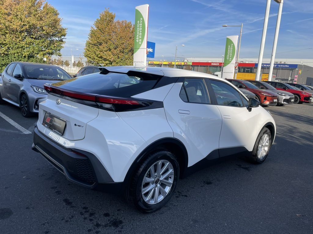Toyota C-HR, 1.8 HEV - fotka 4
