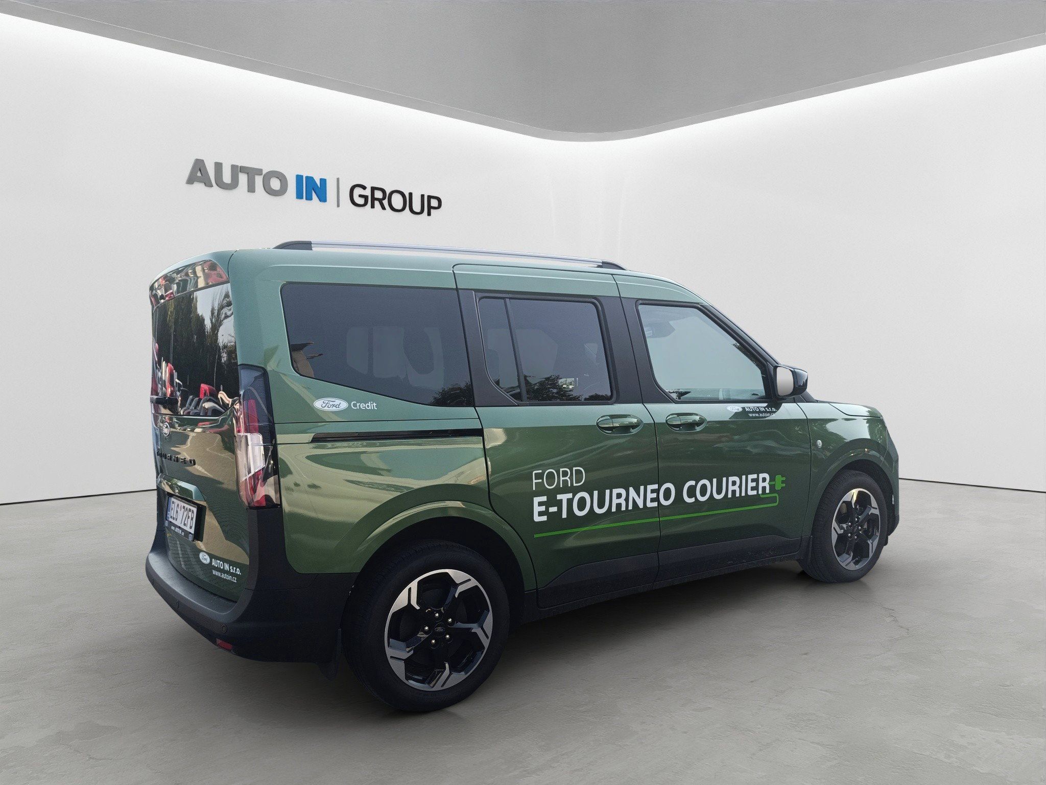 Ford Tourneo Courier, TOURNEO TITANIUM 43 kWh - fotka 6