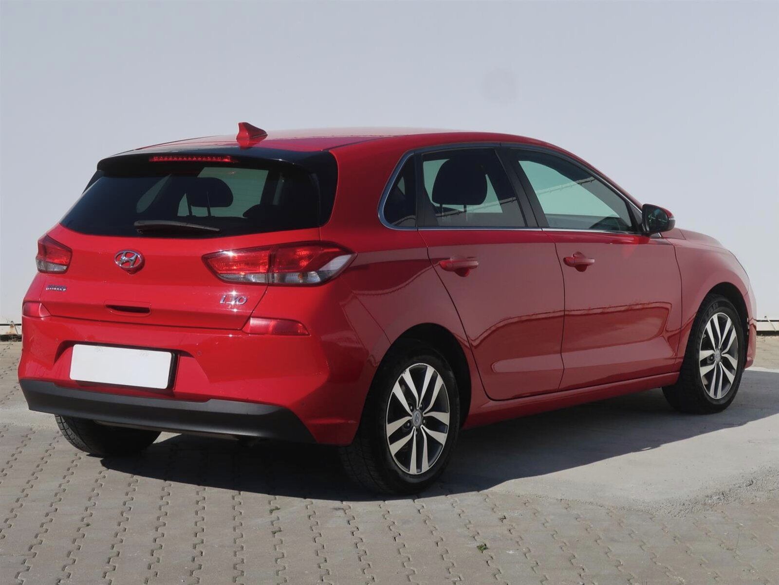 Hyundai i30, 1.4 CVVT, Family, Serv.kniha - fotka 5