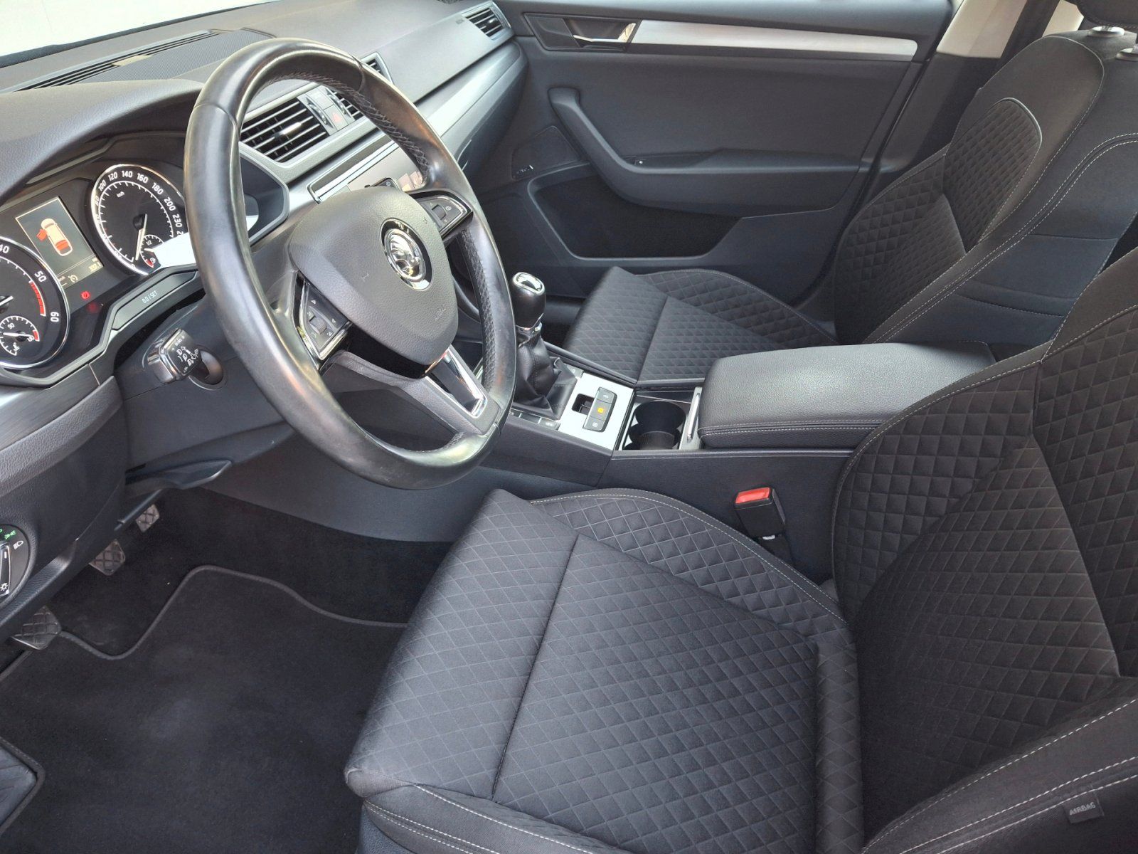 Škoda Superb, Combi Style 4x4 2,0TDi 110kW - fotka 6