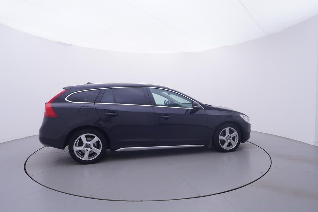 Volvo V60, 2.4 D5 169 kW - fotka 6