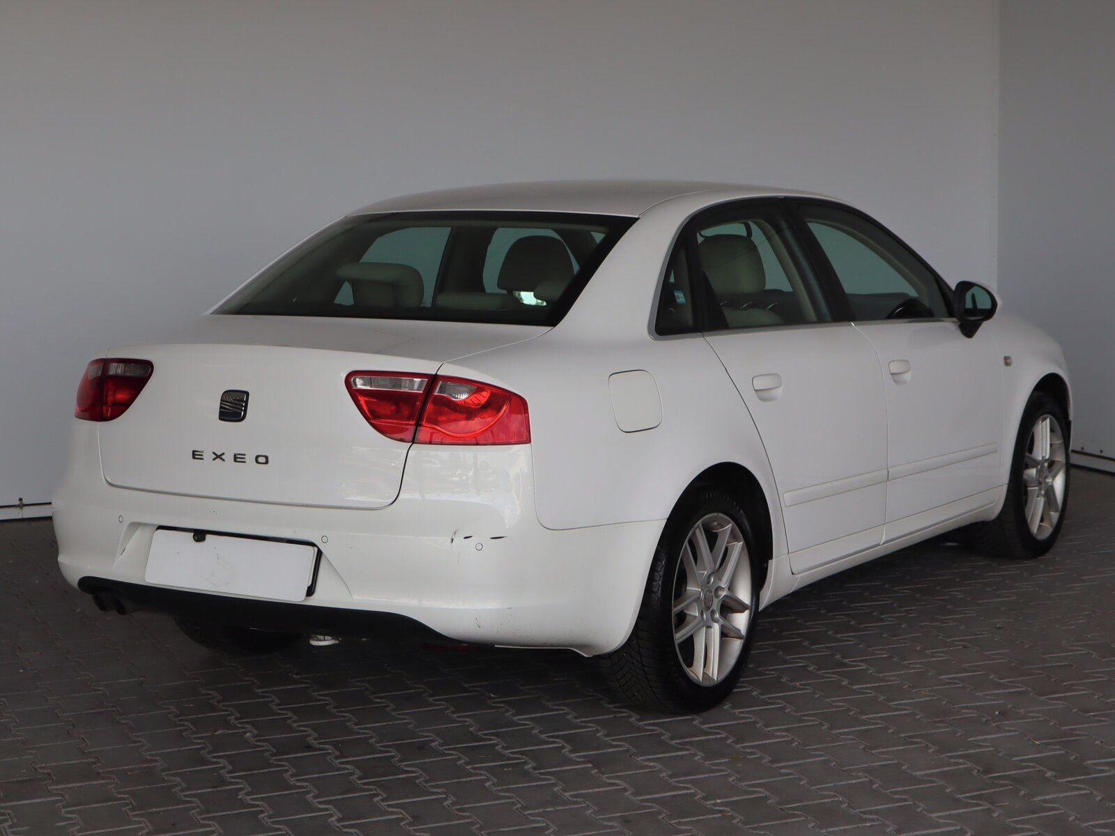 Seat Exeo, 2.0 TDI, jezdí dobře - fotka 5