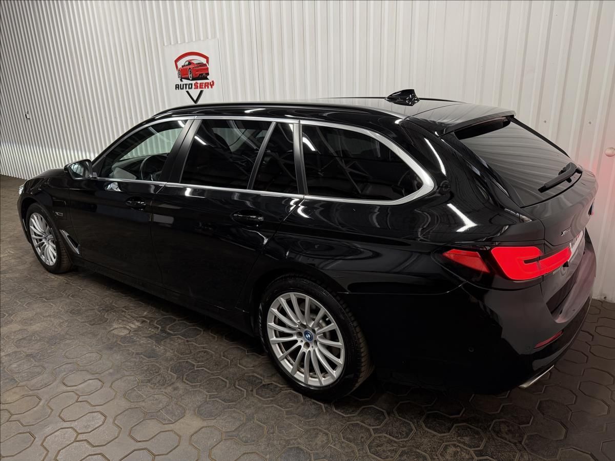 BMW Řada 5, 530E XDRIVE ACC LASER TAŽNÉ - fotka 6