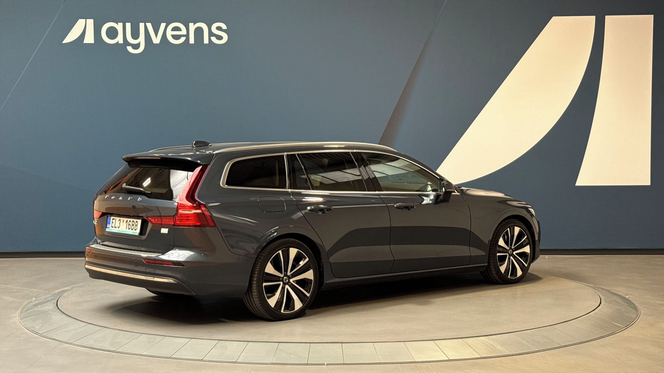 Volvo V60, T6 AWD Recharge Inscription Au - fotka 2