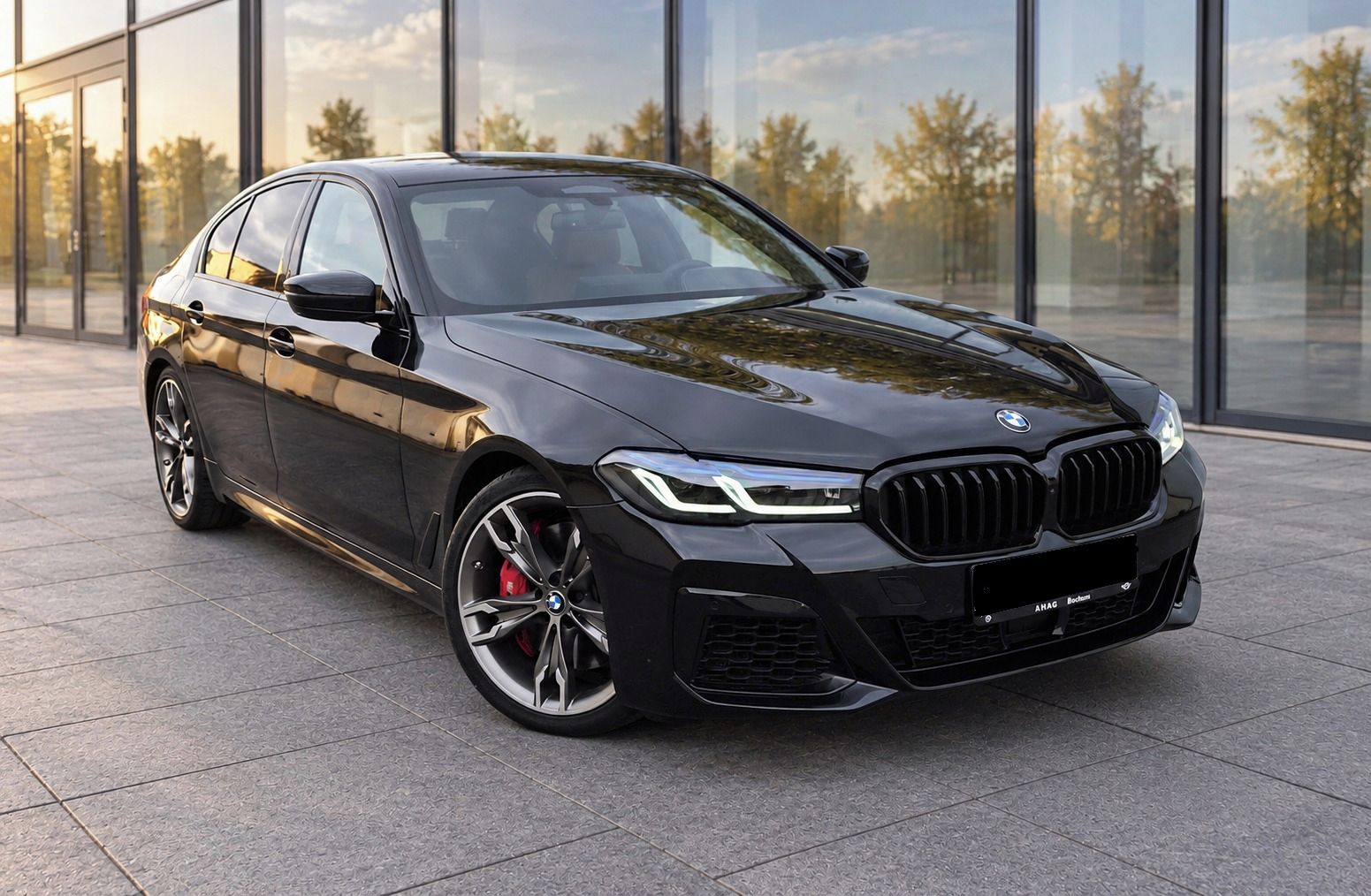 BMW Řada 5, M550i xDrive - fotka 2