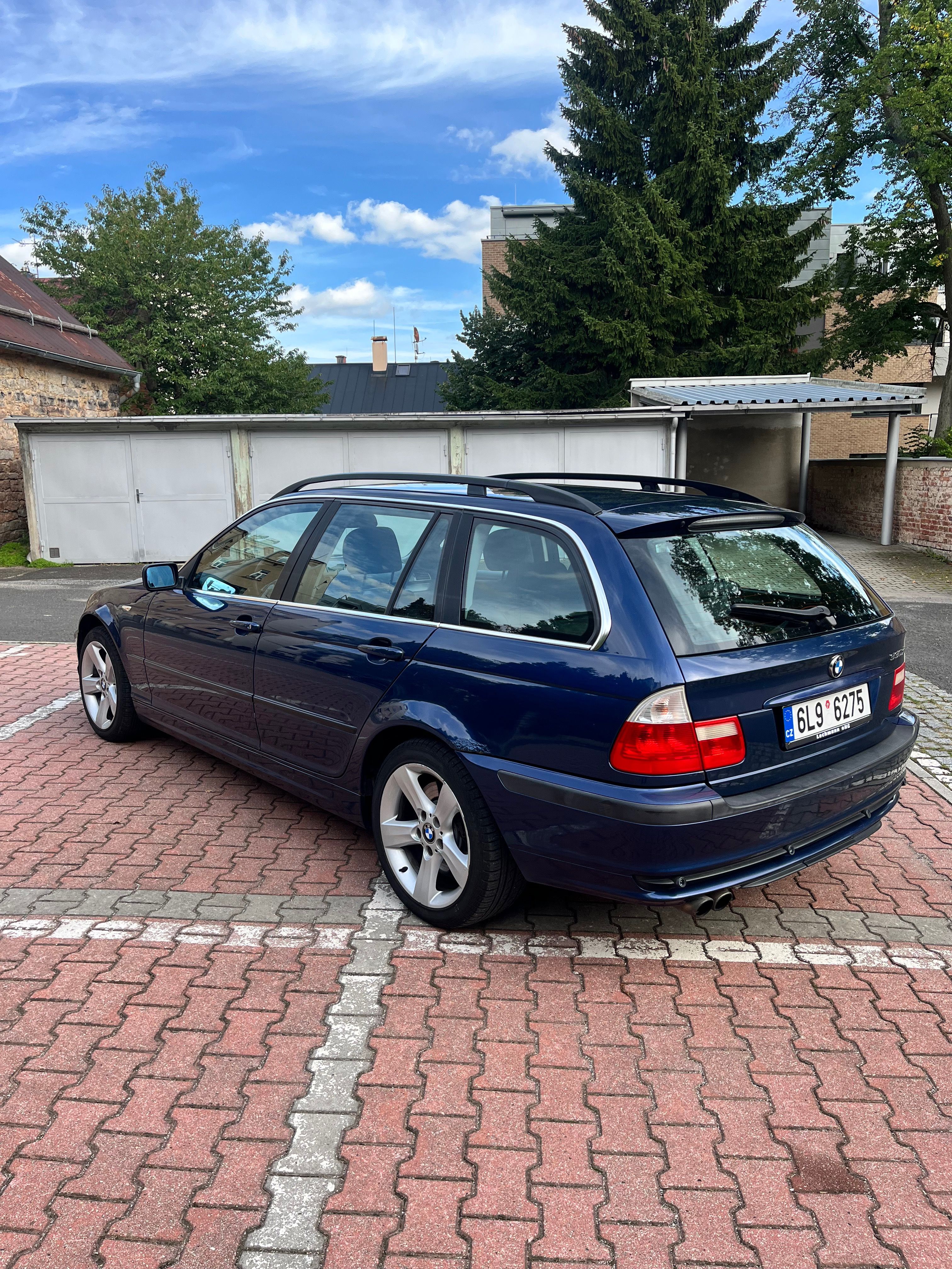BMW Řada 3, BMW 330xi E46 - fotka 5