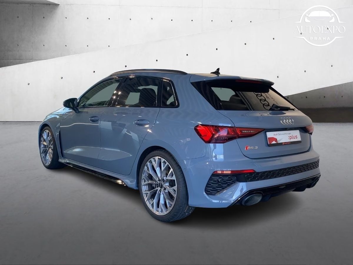 Audi RS3, Sportback 2.5 TFSI Quattro* - fotka 3