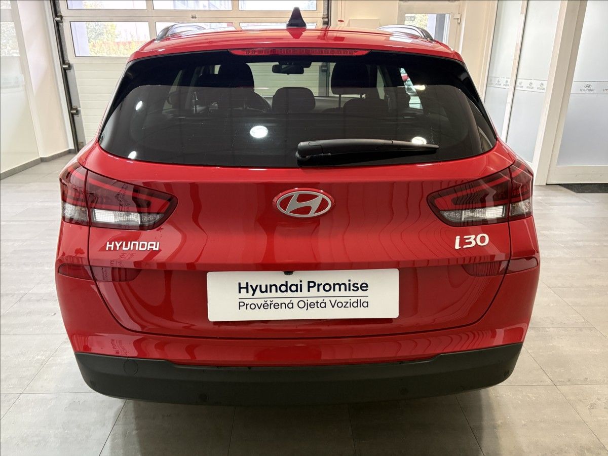 Hyundai i30, 1,5 T-GDI DCT Family - fotka 4