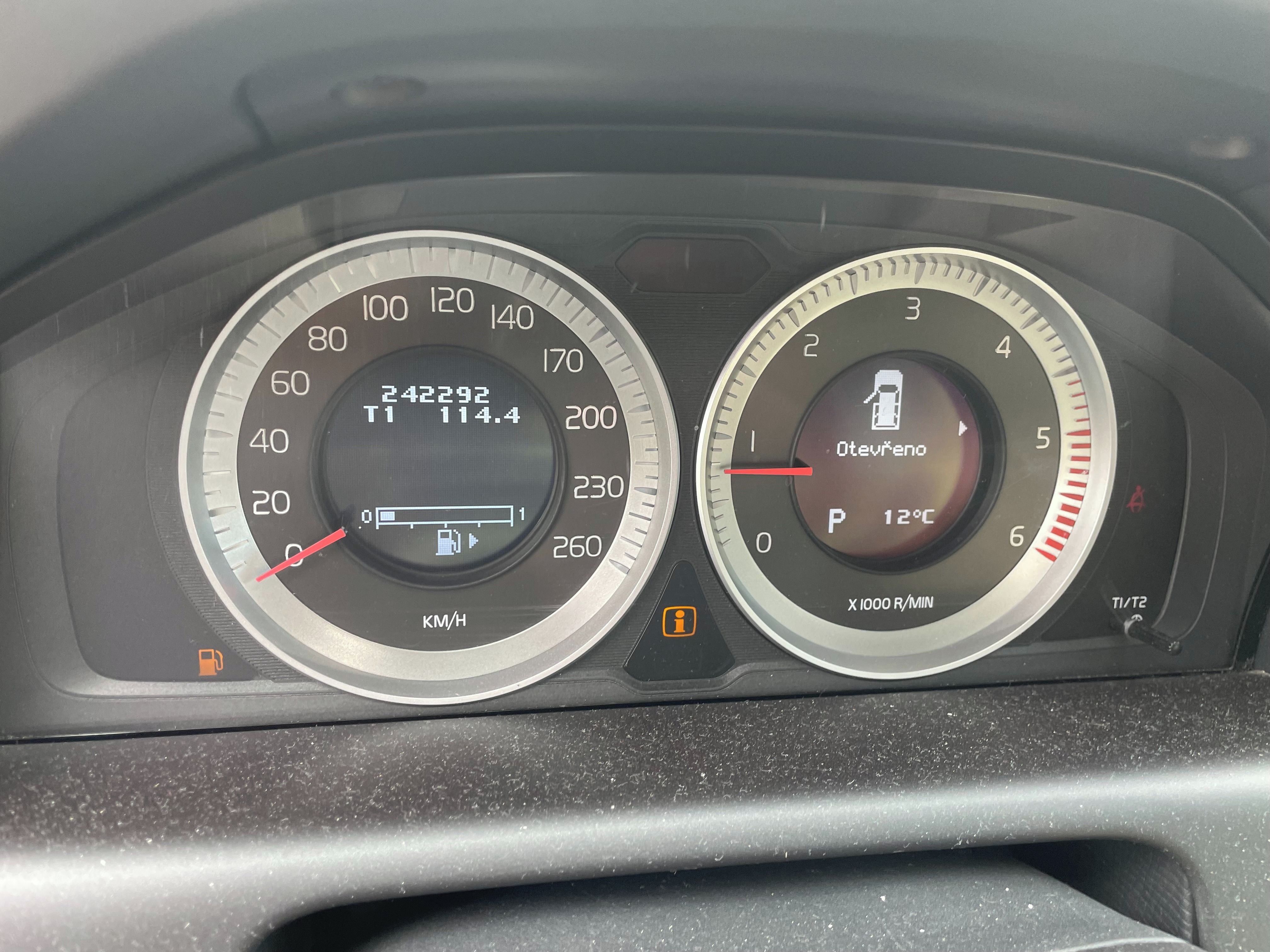 Volvo XC60, Volvo XC 60 D5 AWD - fotka 6