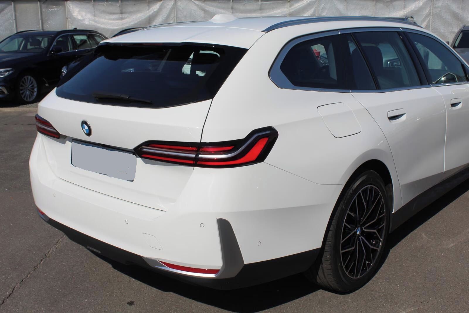 BMW Řada 5, 520 d Touring*Kůže*Kamera* - fotka 4